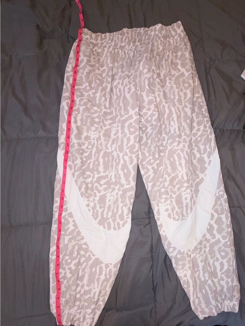NWT Nike Sportswear Woven Printed Pants Women’s M College Grey/Sail Oversized - Picture 7 of 9